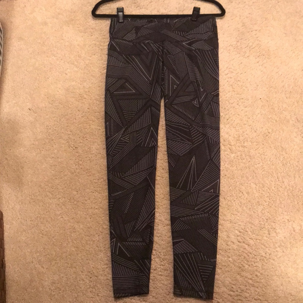Black and white active wear leggings